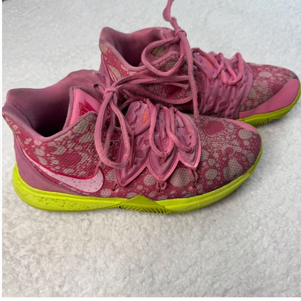 Nike Kyrie Irving 5 Basketball Shoes Kids 5.5Y Pink Patrick Star Spongebob - Picture 3 of 12